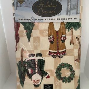 Holiday Classics Christmas Tablecloth: Old World Santa